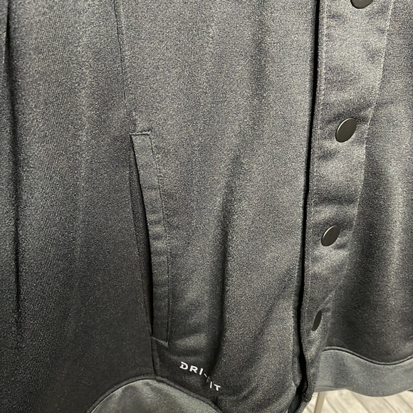 🔥🔥🔥 Jordan 11 Dri-Fit Jumpman Bomber Jacket Size: Large🔥🔥🔥 - Picture 13 of 14